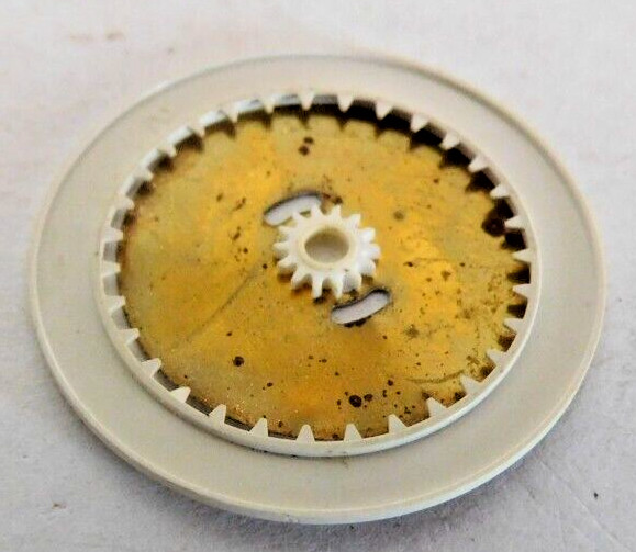 BULOVA ACCUTRON 2423.11 DIAL DATE & DAY. USED.