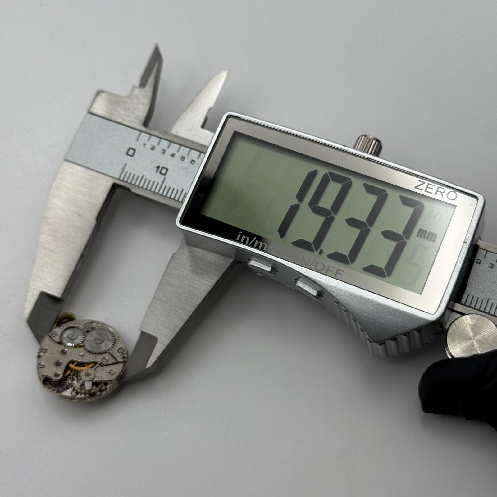 Rotary 810 Watch Movement 15 Jewels Swiss Manual Wind Parts Repair 19.3mm