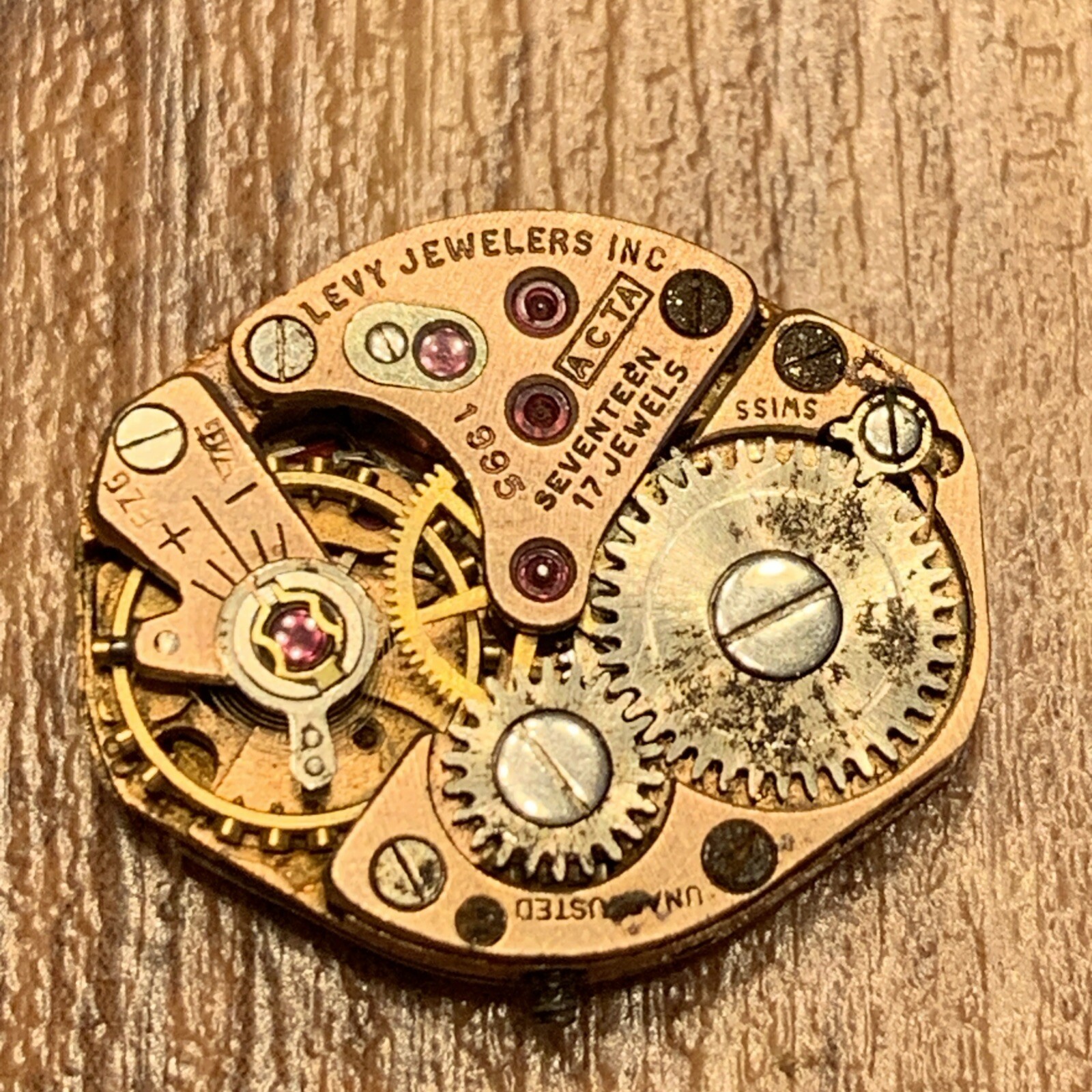 Vintage Levy Watch Movement For Parts/Repair 17j ACTA 1995