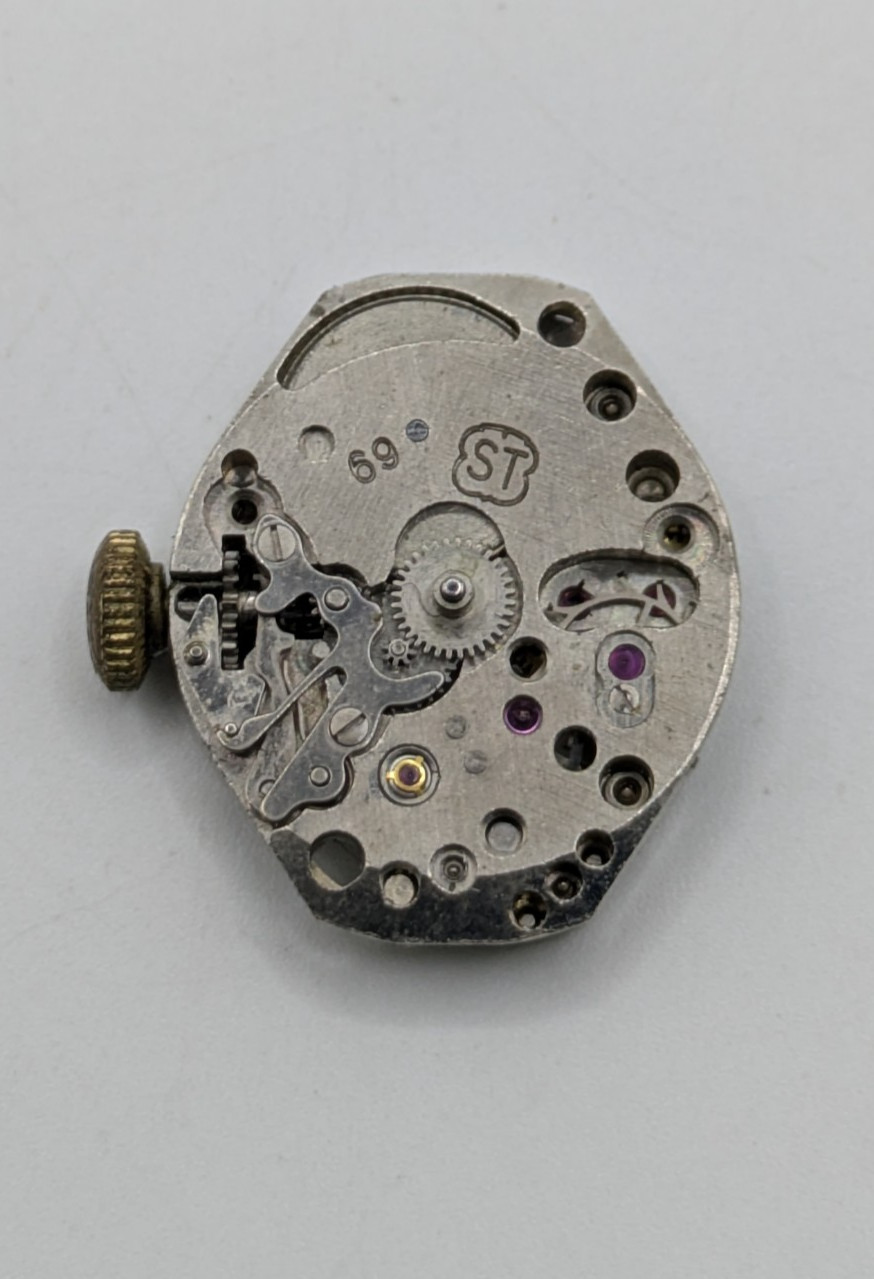 ST 69 Manual Wind Watch Movement No Dial Swiss See Photos / Video 17.5mm