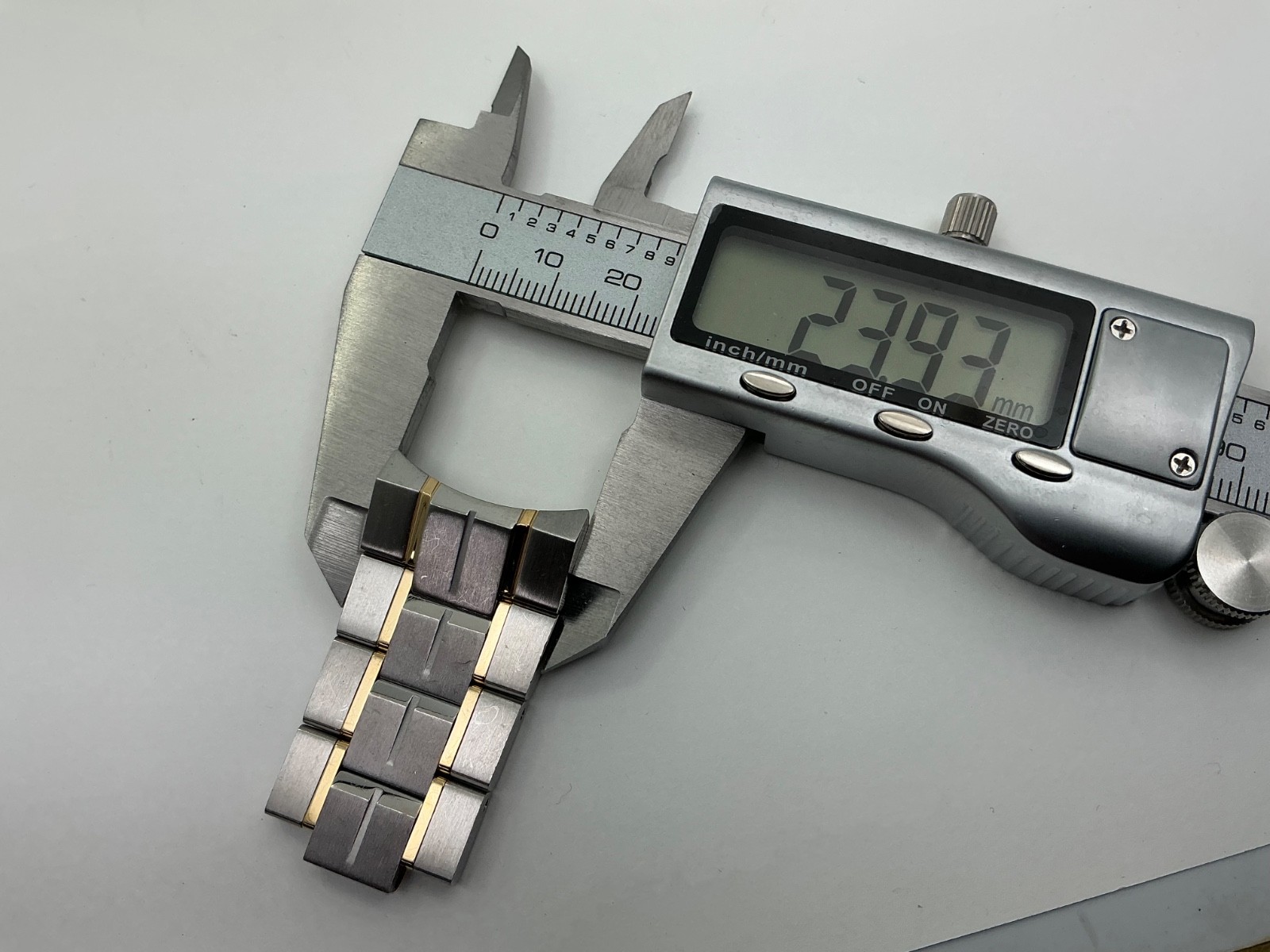 Bulova fits Model 98B228 two tone Yellow and Stainless Steel Partial Band