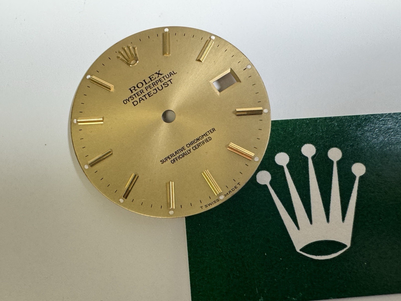 genuine rolex oyster perpetual date just 14 kt gold hour marks chronometer dial