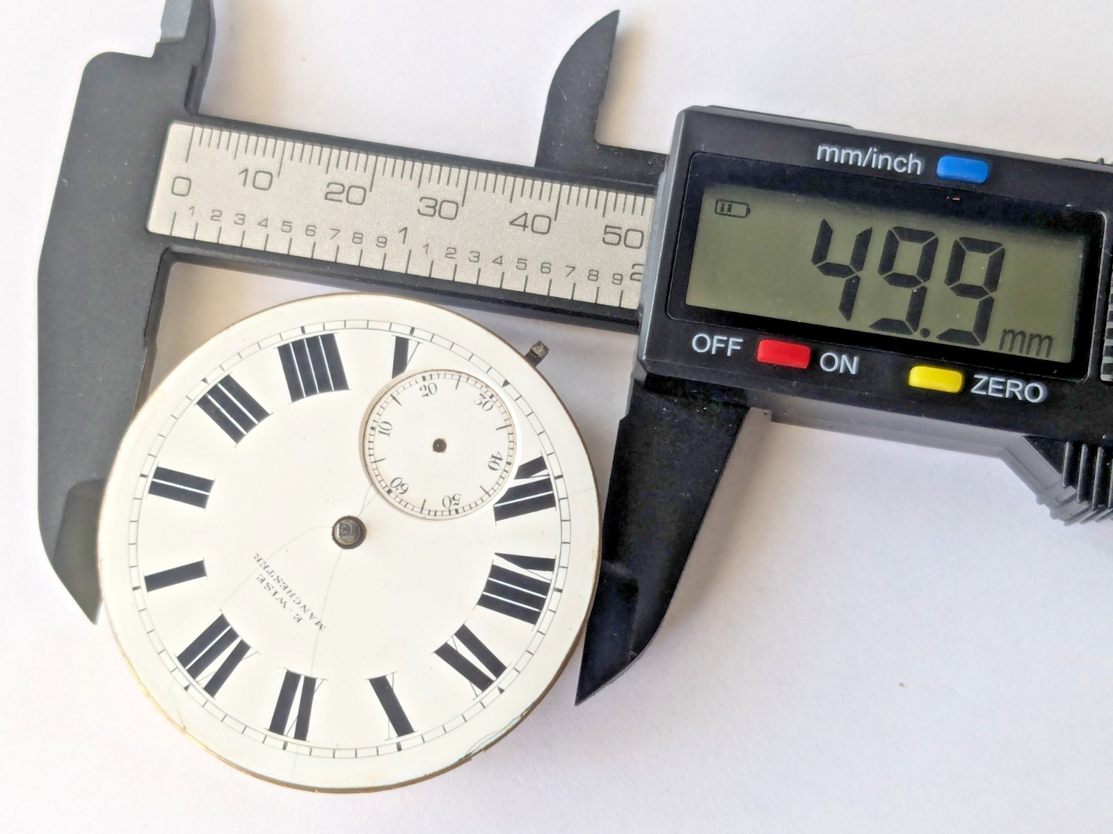 Antique E. Wise Manchester English Pocket Watch Movement Parts/Repair 49.9mm 28