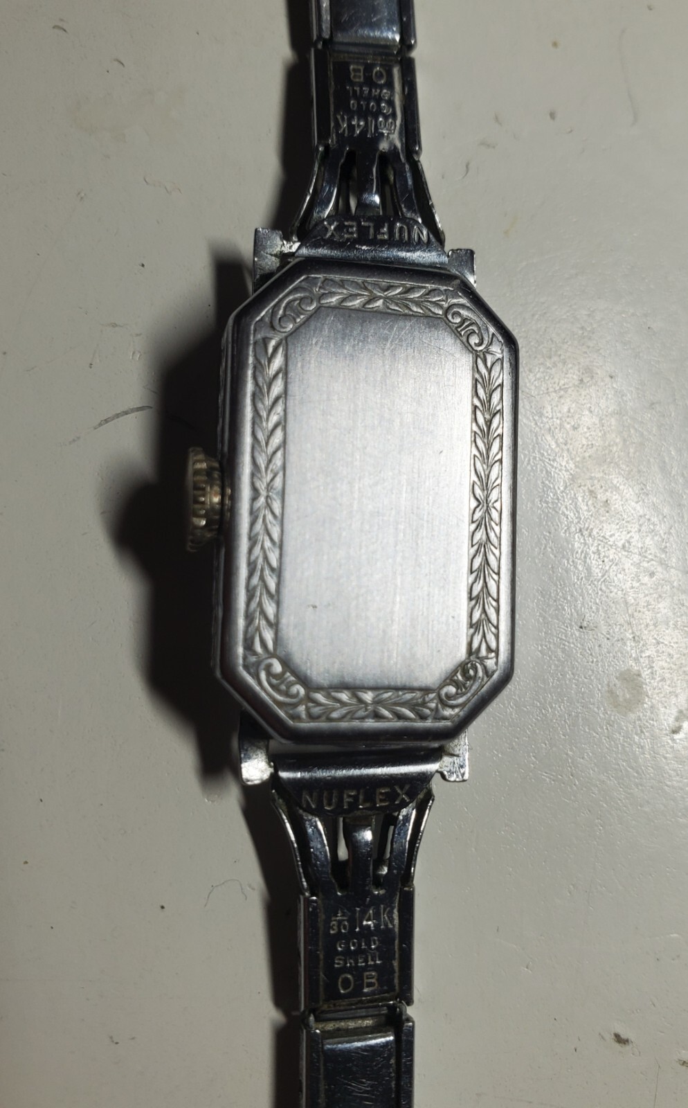 Elaine watch co Swiss 6 jewels in 14K 1/30 gold Shell case – running #1828