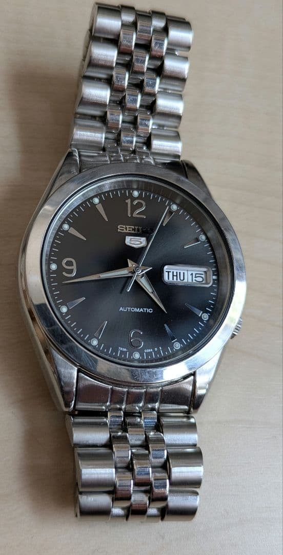Seiko 5 movement replaced with a new one.