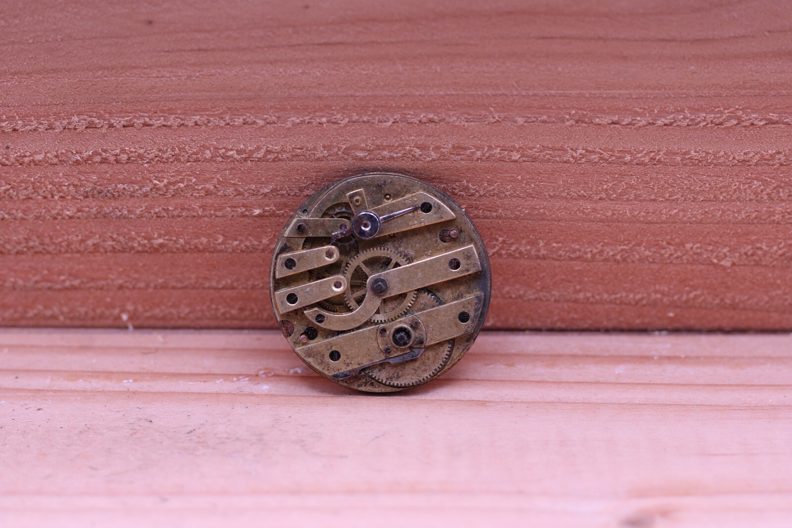 KEYWIND SWISS POCKET WATCH MOVEMENT NOT COMPLETE 31.5mm FOR REPAIR (FJ)