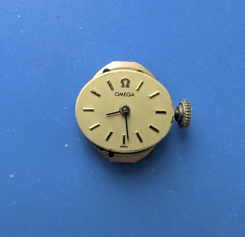 VINTAGE LADIES OMEGA 1100 WRISTWATCH MOVEMENT RUNNING ORIGINAL CROWN