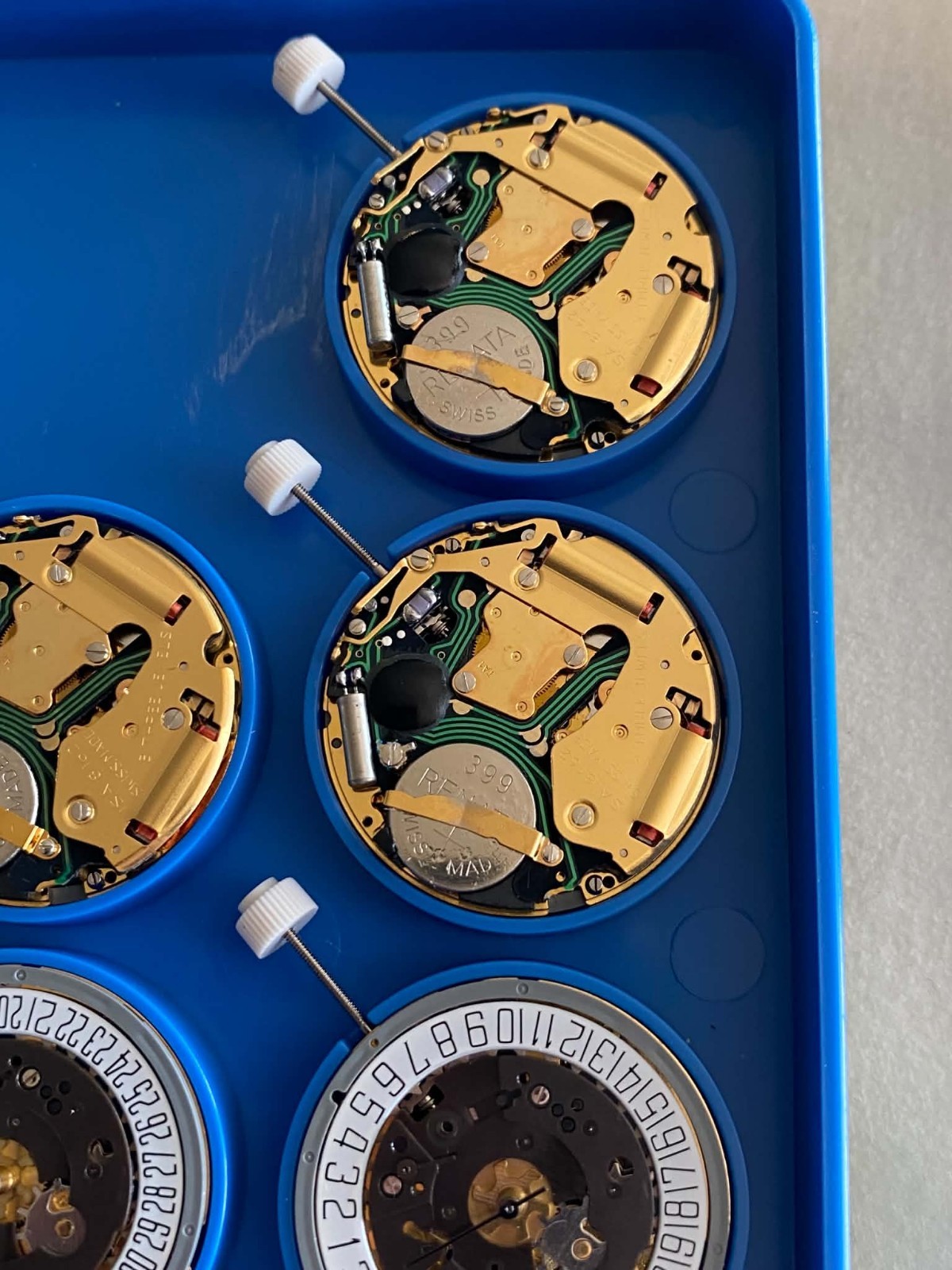 5 SWISS ISA Quartz Chronograph Movement 8162 Date @4 Brand New Old Stock GENUINE