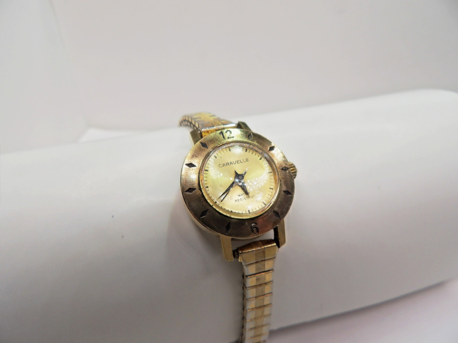 1121-27 Vintage Caravelle By Bulova Gold Tone Watch Water Resistant Working Cond