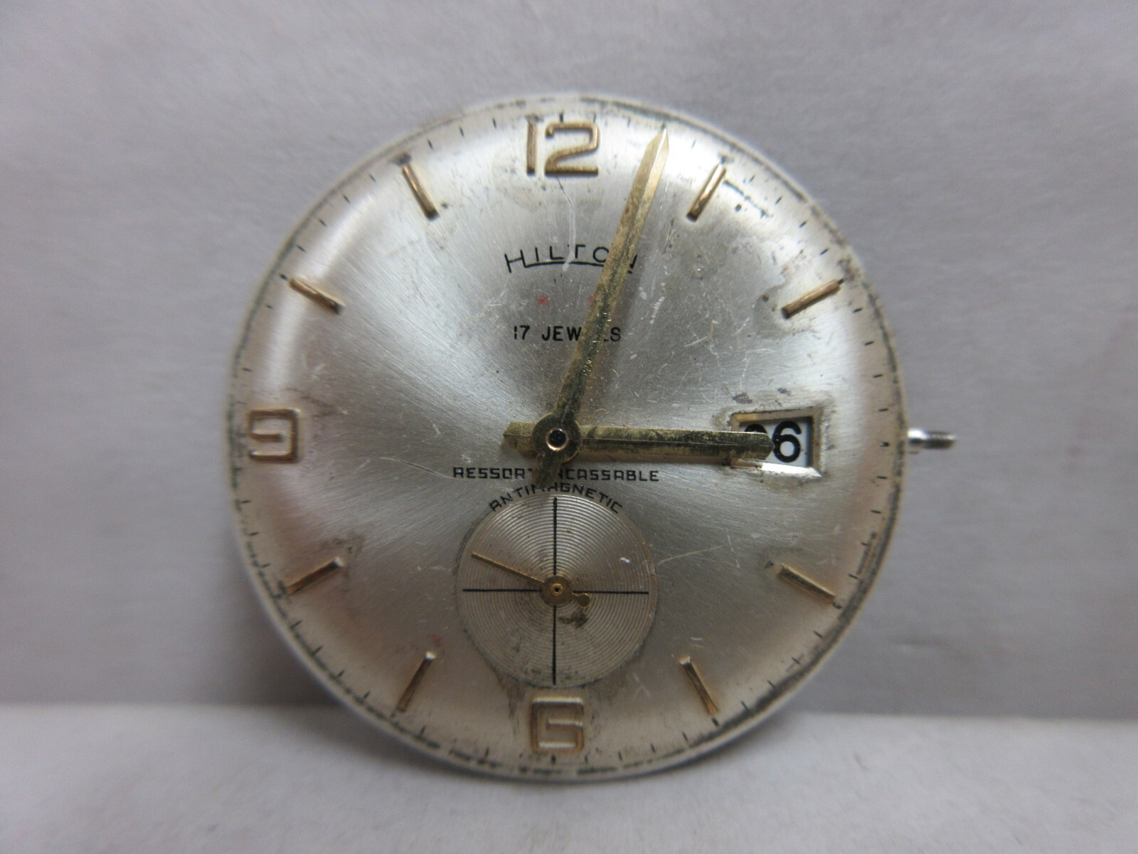 Hilton Wrist Watch Movement with Date 17 Jewels Unadjusted GOOD FOR PARTS