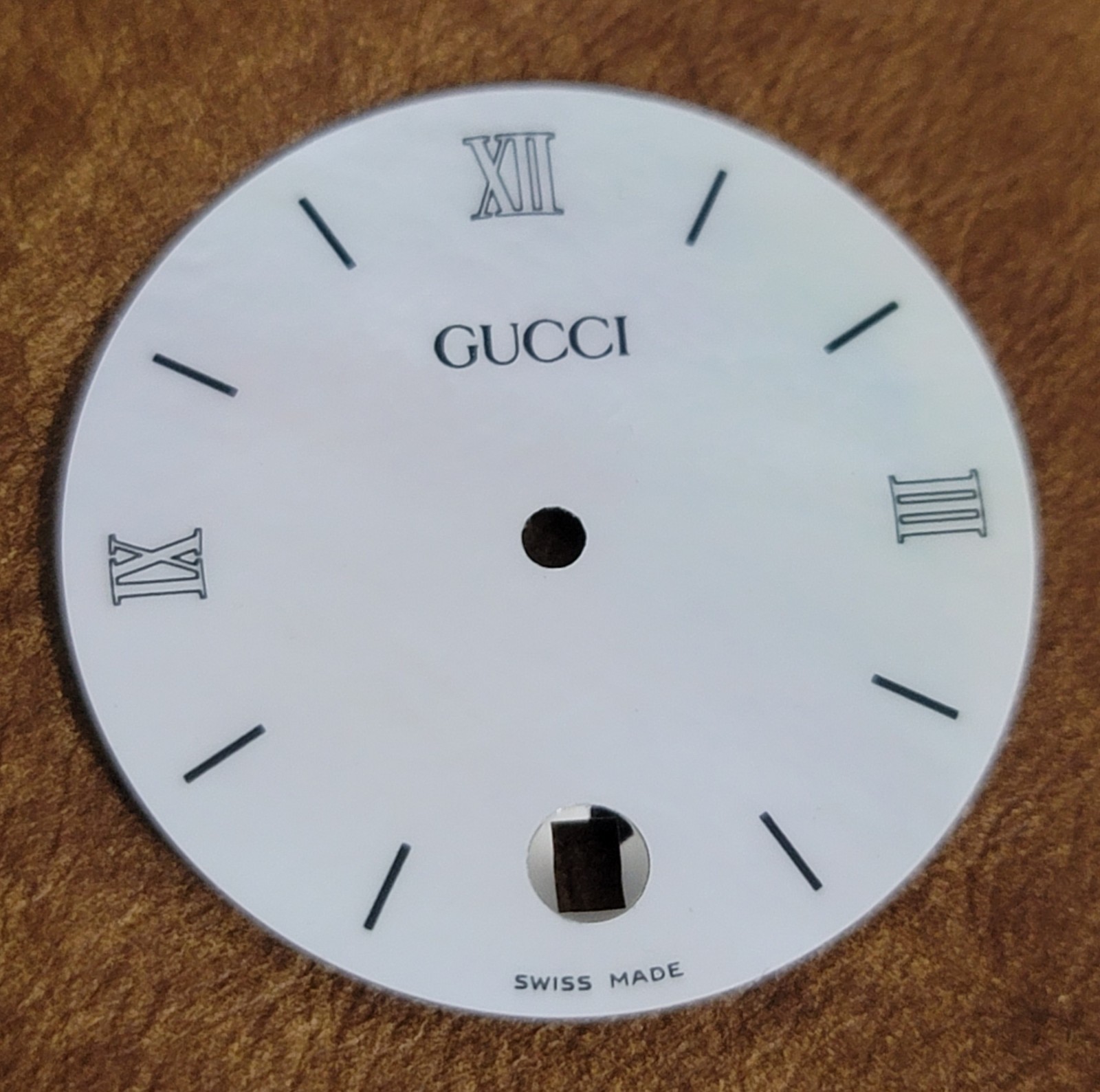 SB3-G1: GUCCI Watch Dial 051.619.1 Mother of Pearl Roman Numerals Date 26mm