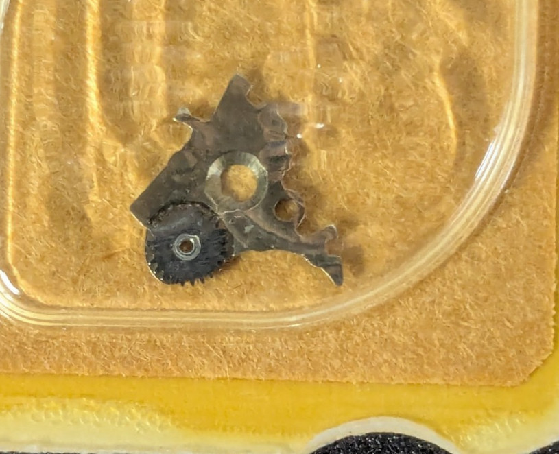 NEW ETA ESA Cal. 952.111 Part Number 2595/1 – Date Jumper Maintaining Plate