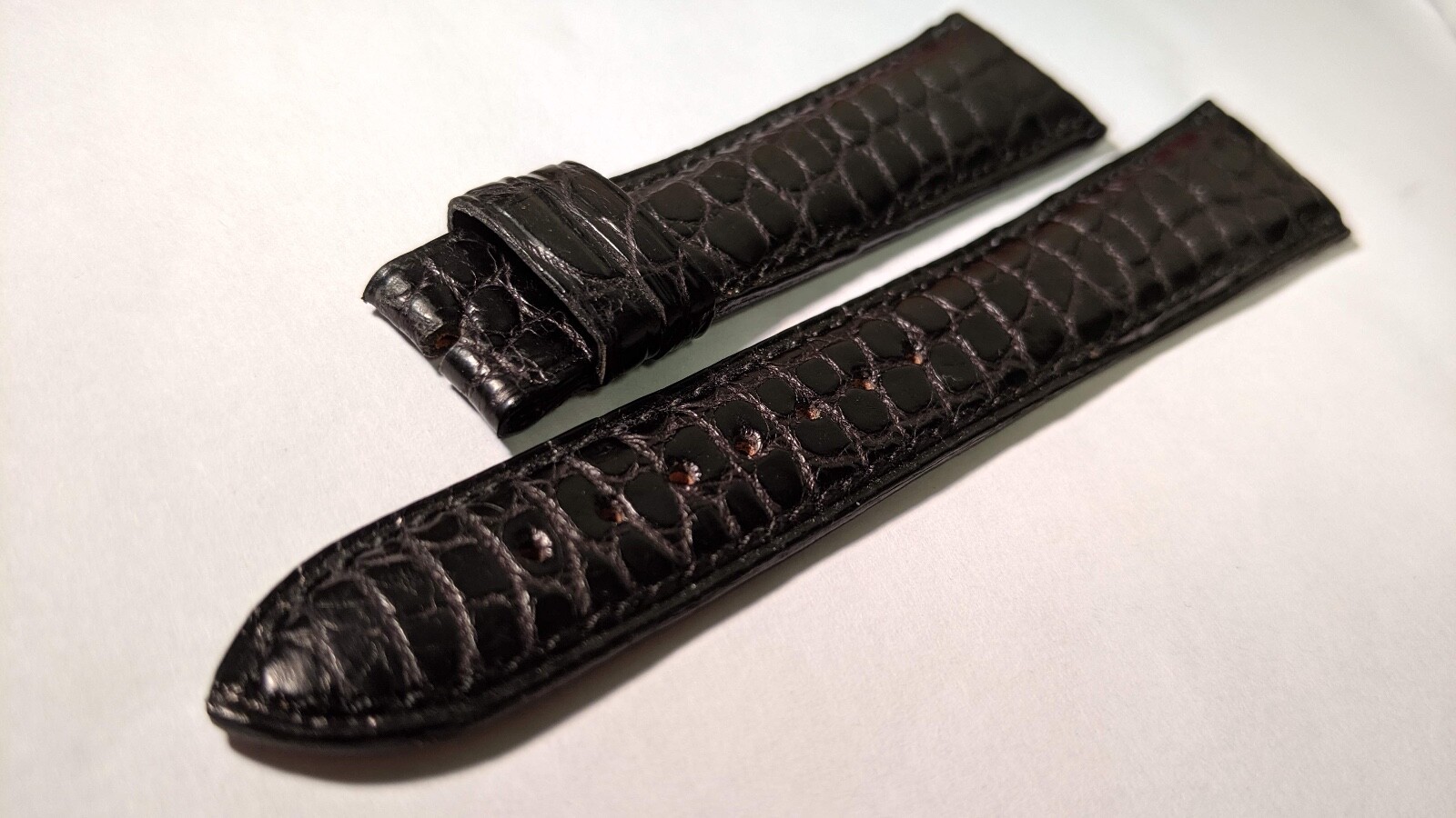 Unbranded CROCODILE BAND BLACK 20.5mm at the watch, 15mm at the clasp. beautiful