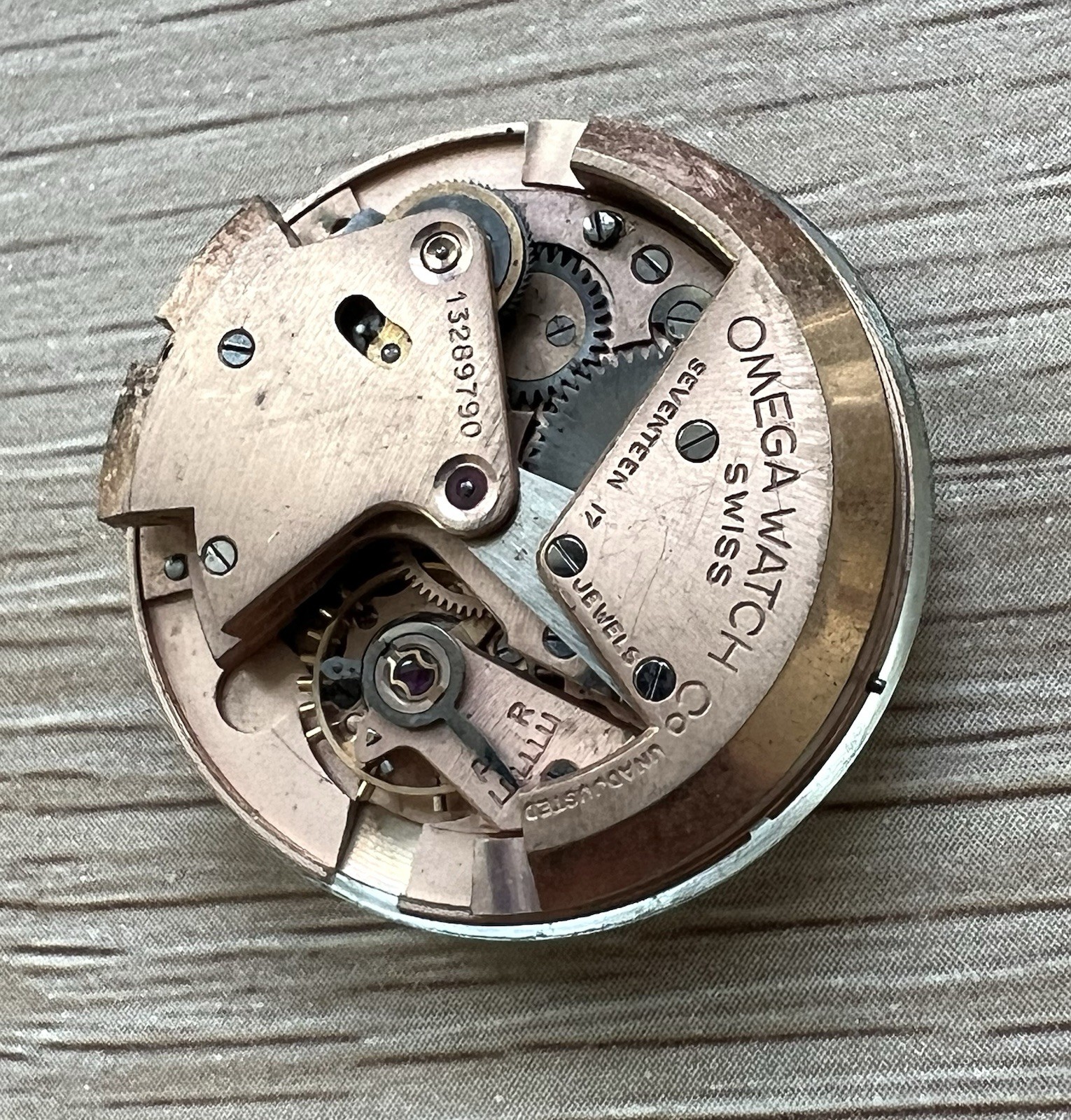 VINTAGE c.1952 OMEGA CALIBER 351 BUMPER WATCH MOVEMENT w/ KILLER ORIGINAL DIAL