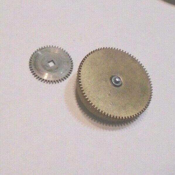 ELGIN 16 SZ POCKET WATCH BARREL ARBOR AND RATCHET WHEEL #275-139-200 — E – 10