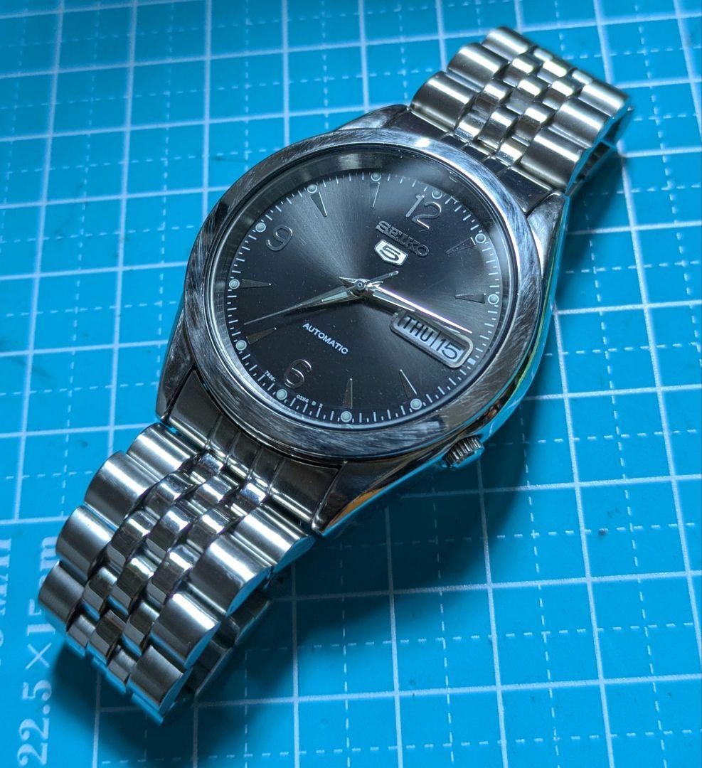 Seiko 5 movement replaced with a new one.