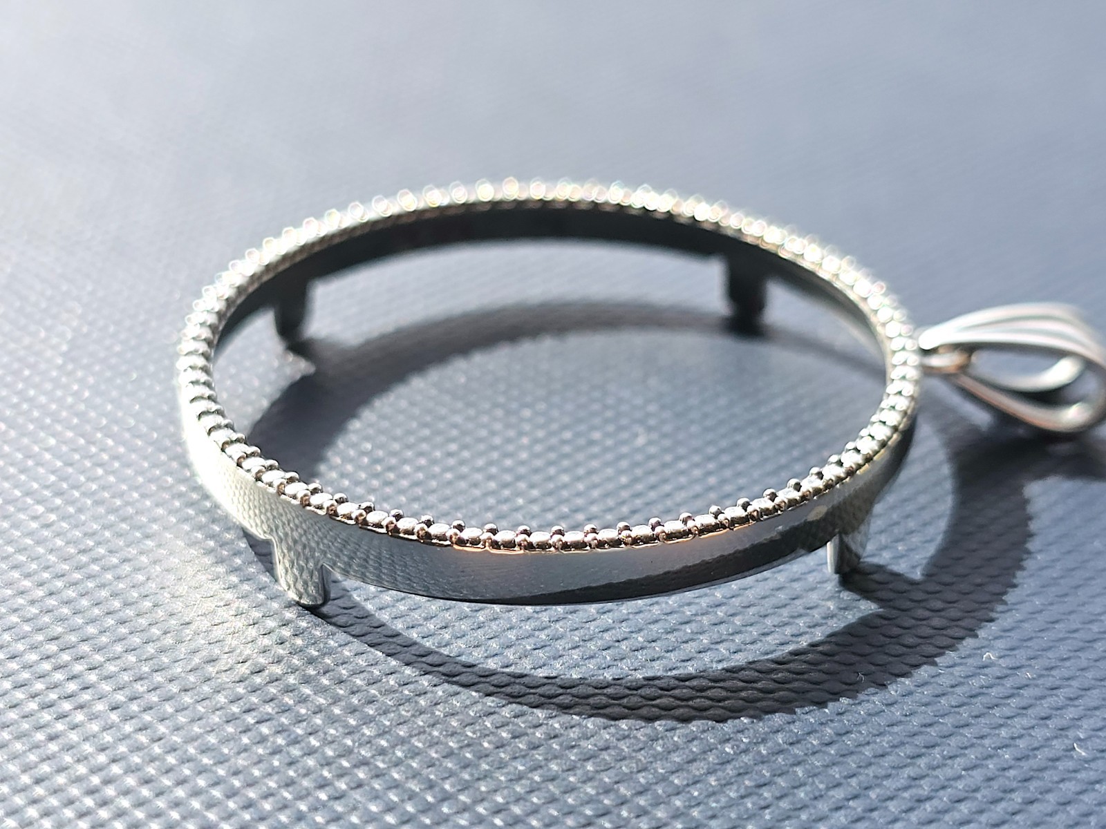 925 Sterling Silver Prong Back Illusion Edge Bezel for 34mm Mexican 1 Peso Coins