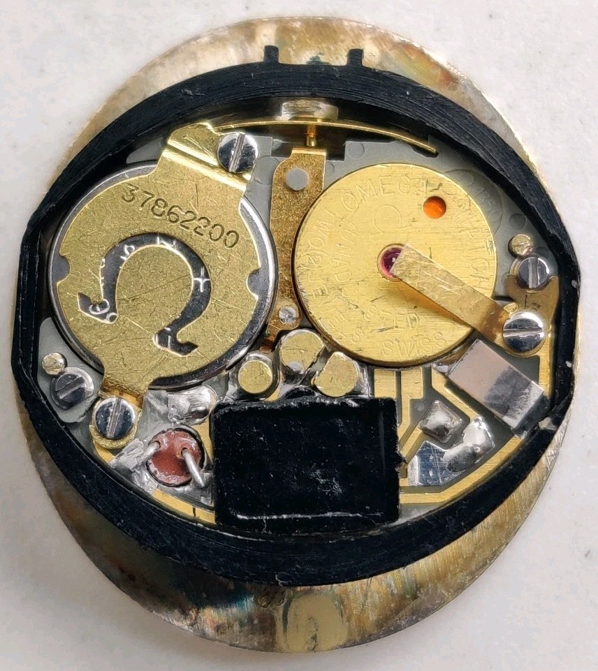 Vintage Omega De Ville Cal. 1350 Swiss quartz watch movement Working