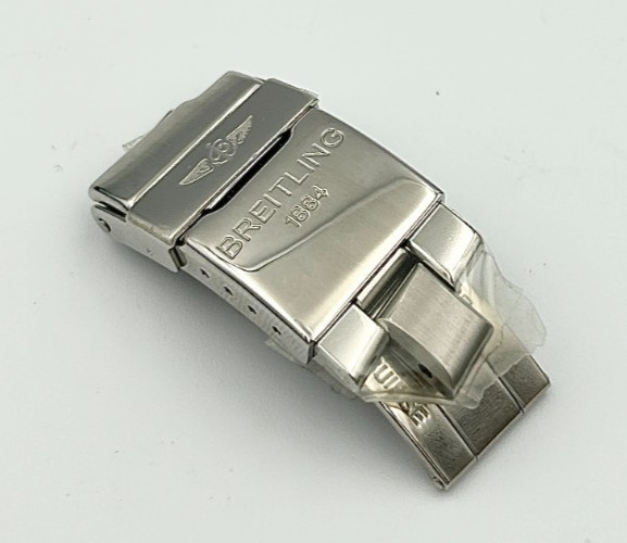 A Breitling 1884 Wristwatch Bracelet Buckle.