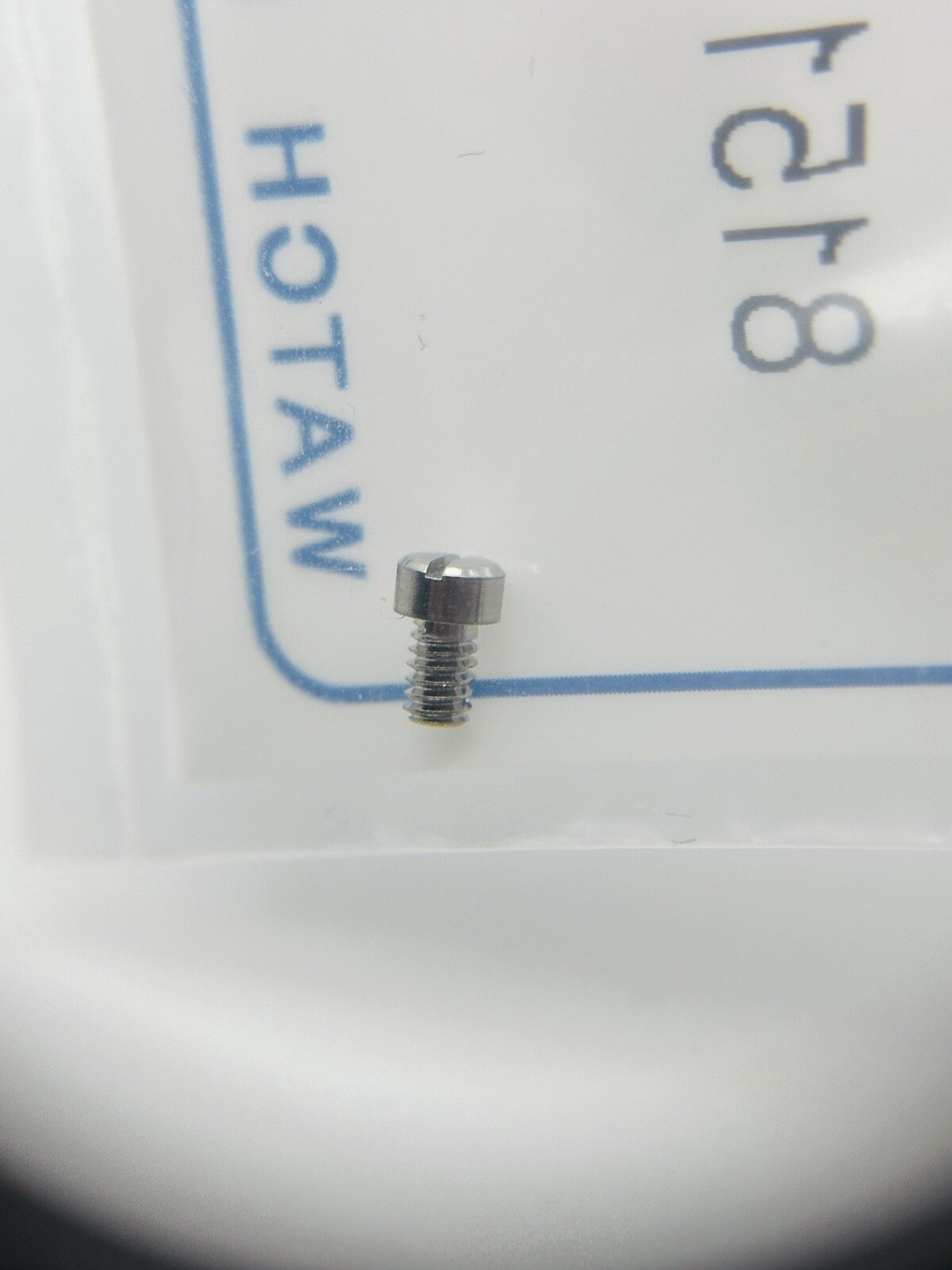 Seiko Sportura kinetic Watch Bezel Screw 7L22-0AE0 7L22-0AD0