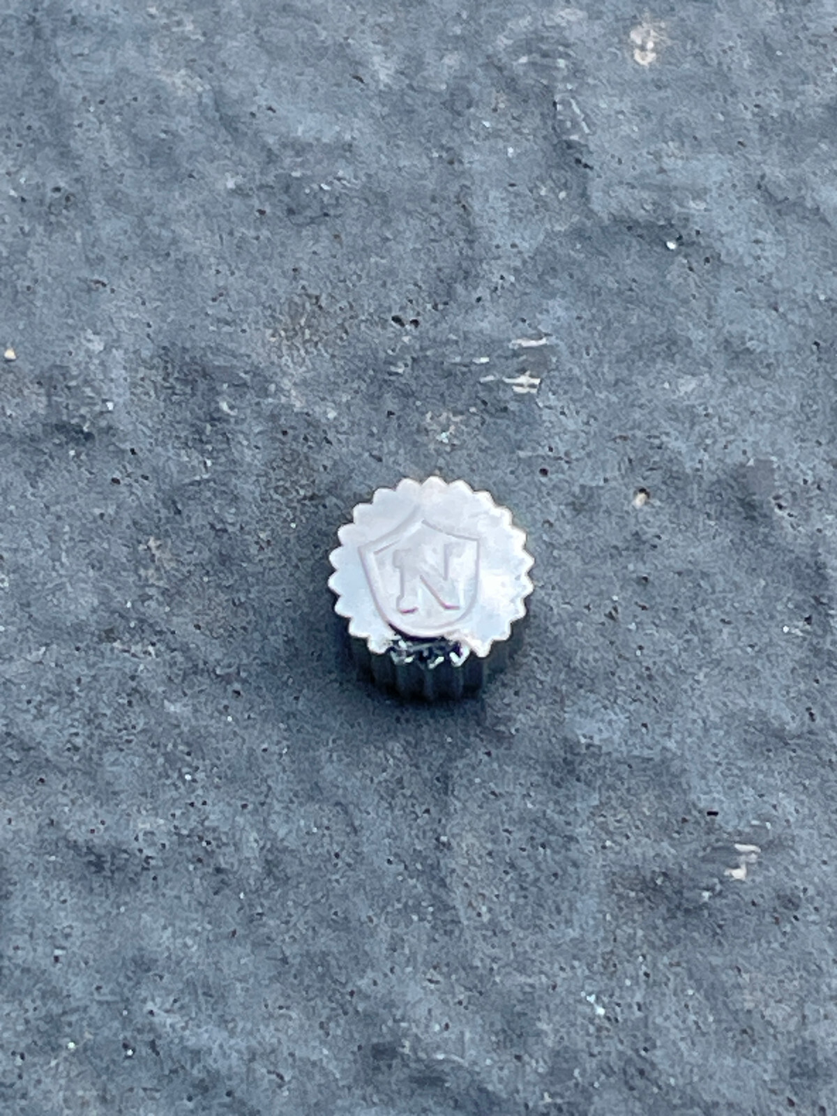 NOS vintage swiss NIVADA s/s crown 4.00mm X 3.00mm STEM 0.90 ROOF TOP type logo!
