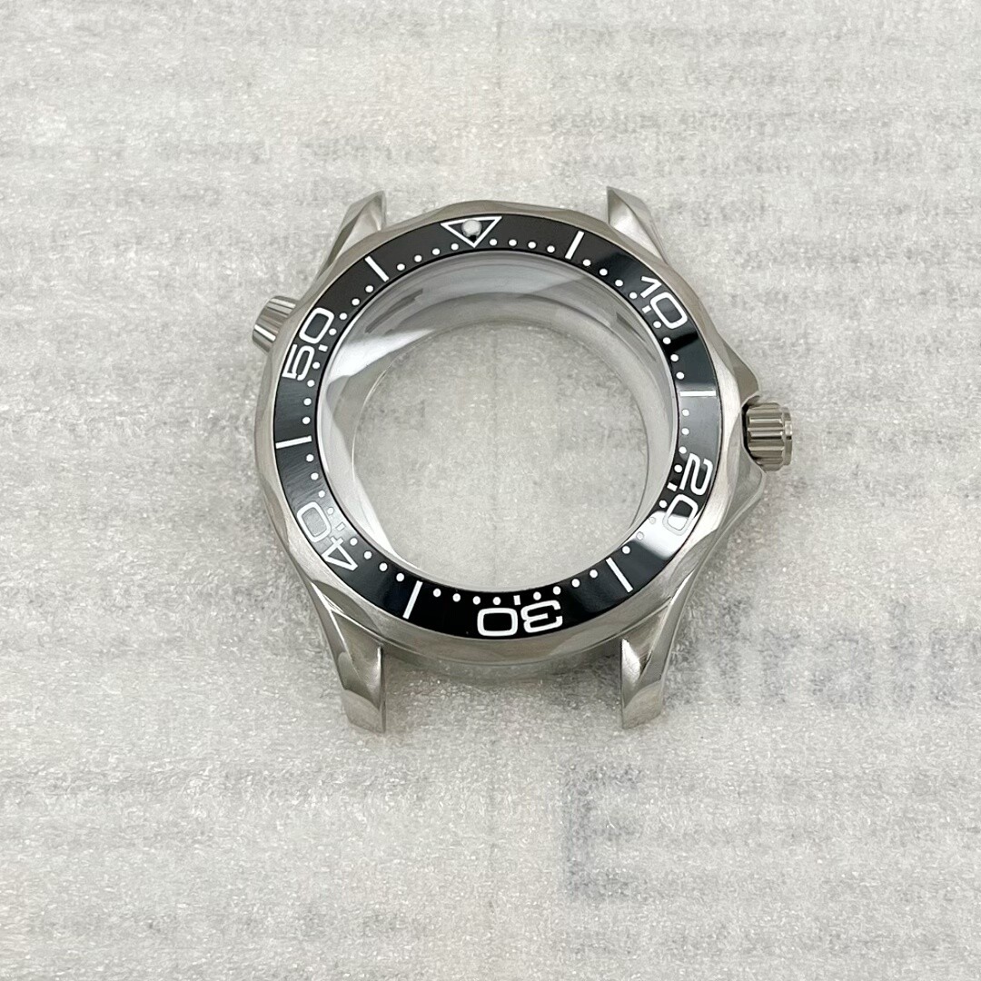 Stainless steel case,compatible with NH35 mechanical movement, watch accessories