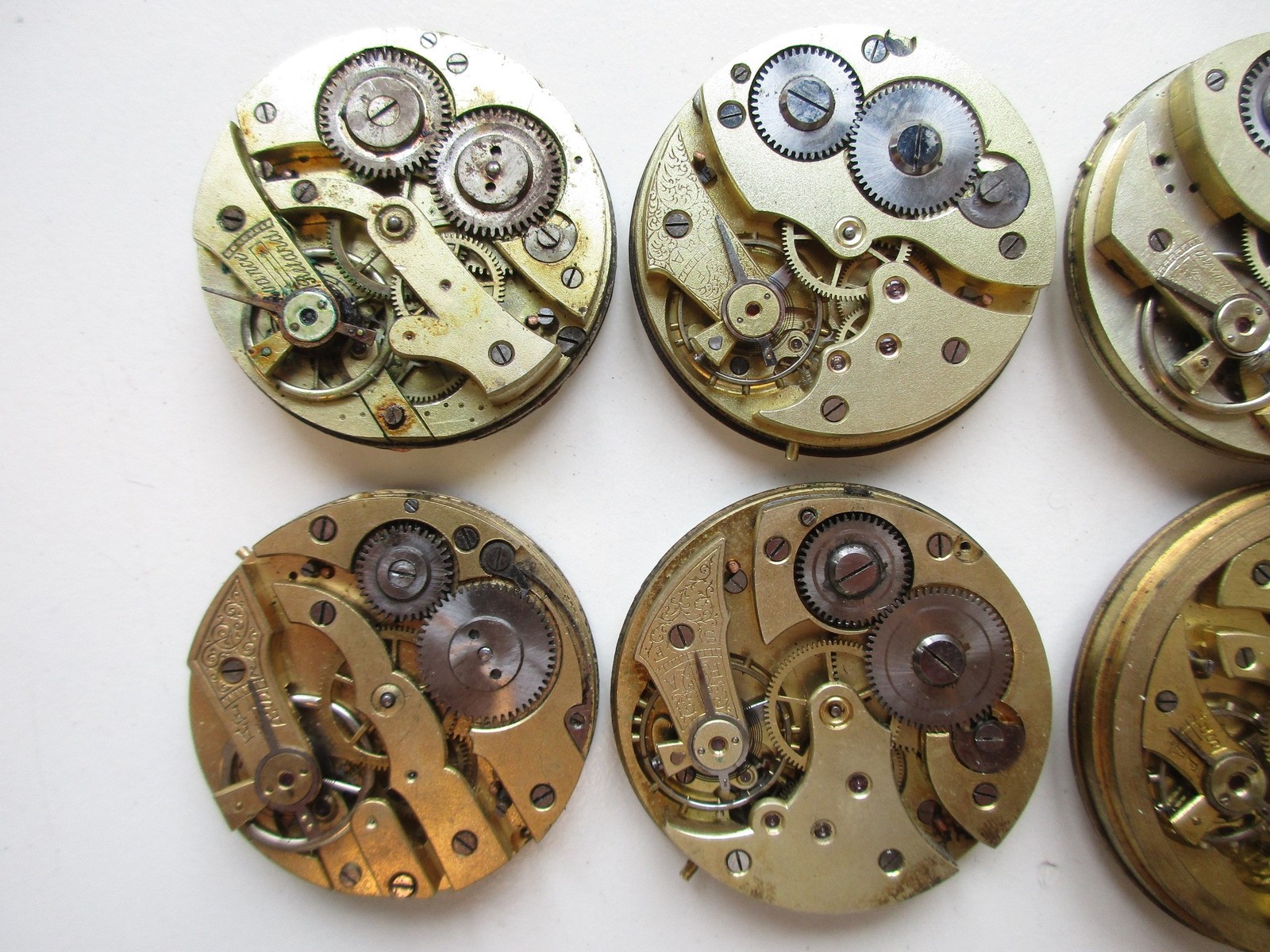 Pocket vintage watch movements – ø 40.5 – 43.2 mm – for use of parts