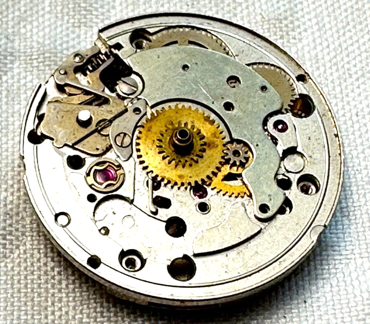 Vintage Swiss 17 Jewel Ladies Wrist Watch Mechanical Movement FOR PARTS 21-18