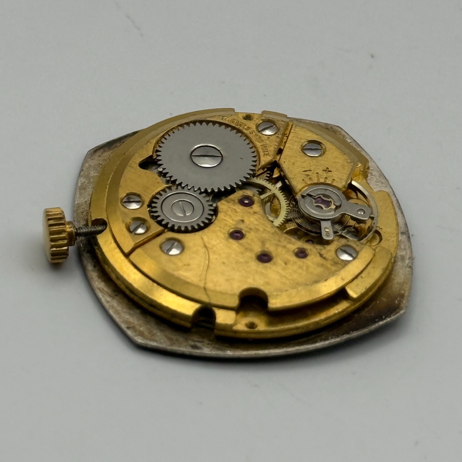 Peseux 7056 Watch Movement Rotary 17 Jewels Incabloc Date Manual Wind Parts 26mm