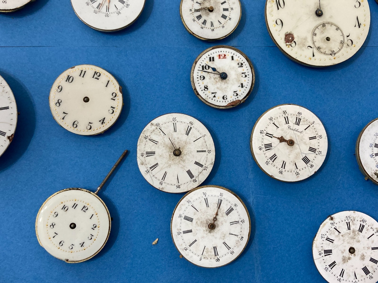 LOT OF NO.44 OLD VARIOUS POCKET WATCHES FOR POCKET WATCH TO RESTORE PARTS.
