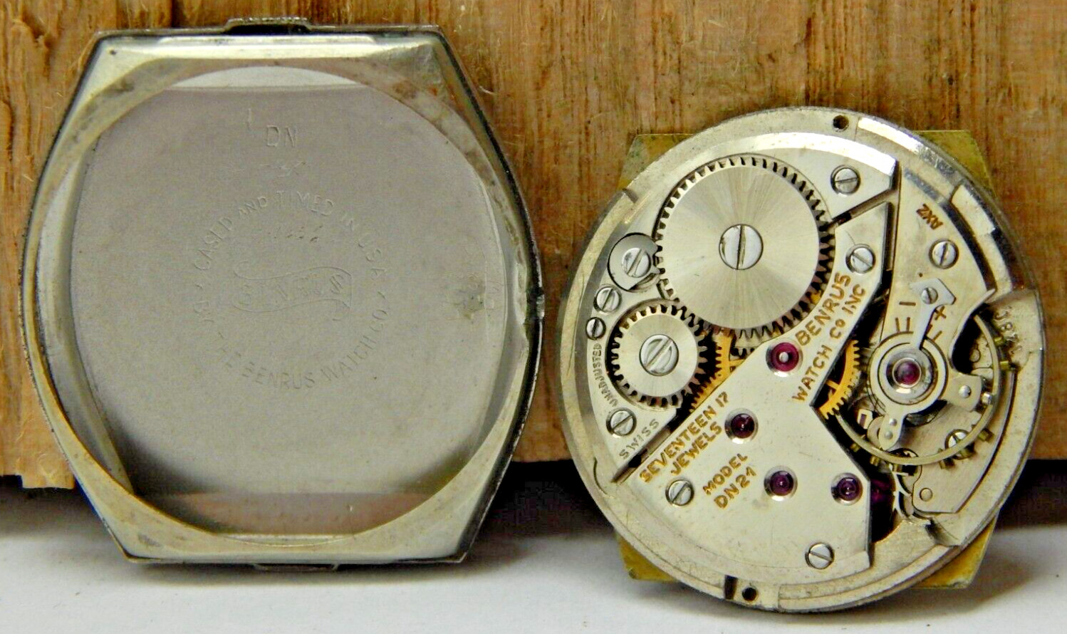 Vintage Benrus DN21 17 jewel men’s wrist watch movement dial hands & case back