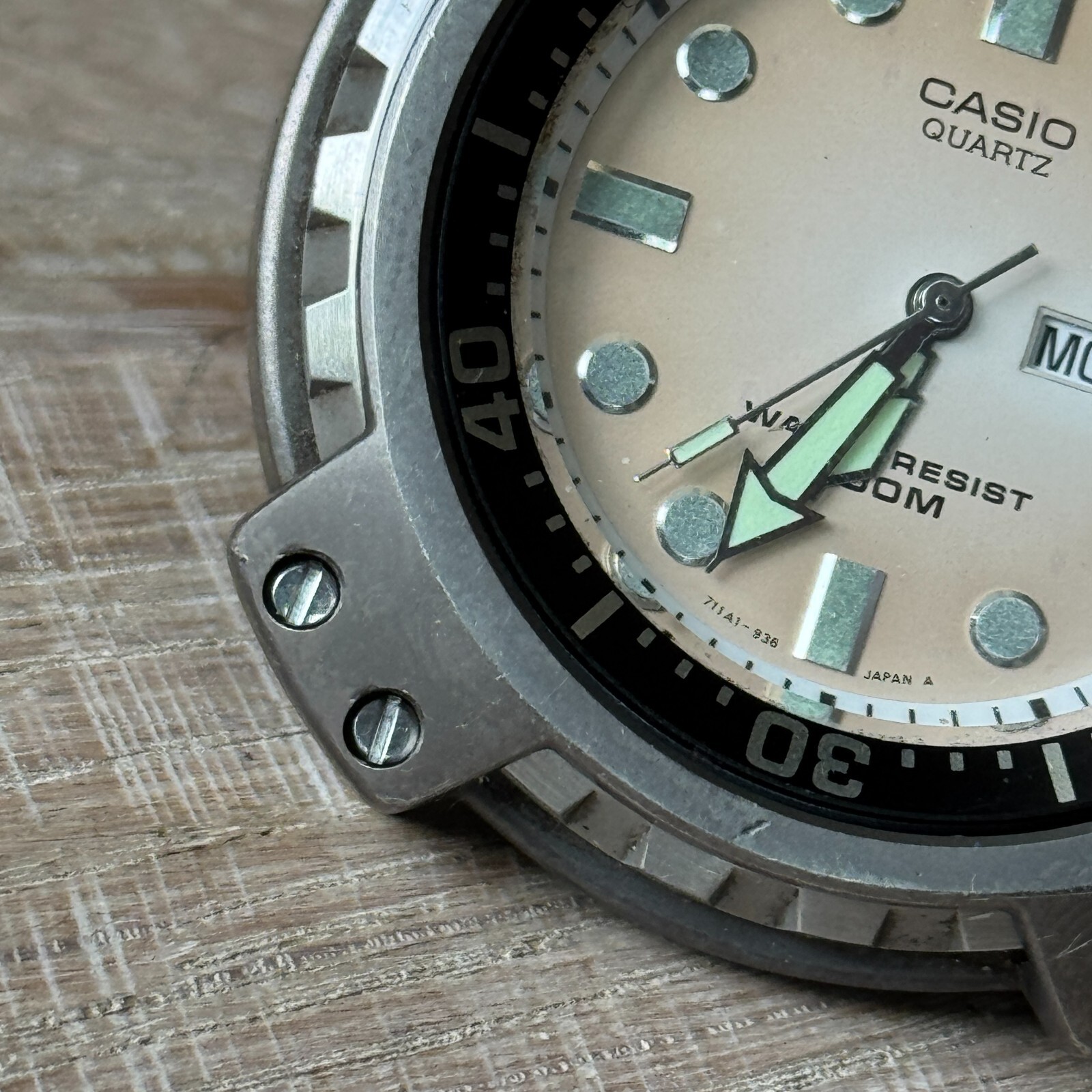 CASIO Vintage MD-703 Diver’s Watch Bezel Screws Non-Genuine Replacement Parts