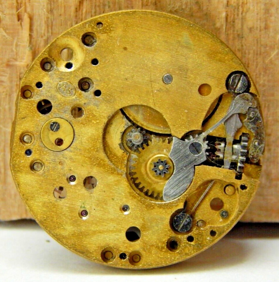 Vintage Welsam watch co 16 jewel 2 adjustment 8/0 Size gilded watch movement