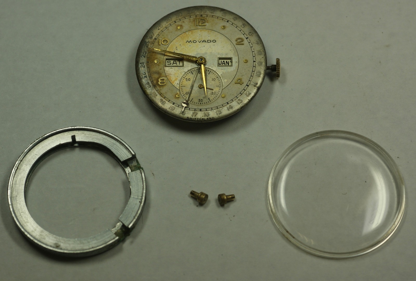 Movado Triple Date Calendar Cal. 475 Movement RUNS w/ Dial Crown Parts