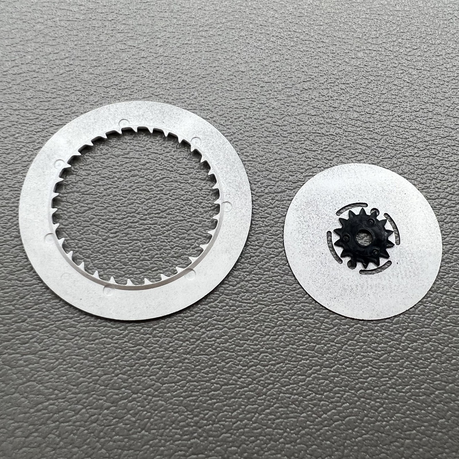 Arabic/English Font Black Date Disk Week Wheel for NH36 Movement Crown at 3