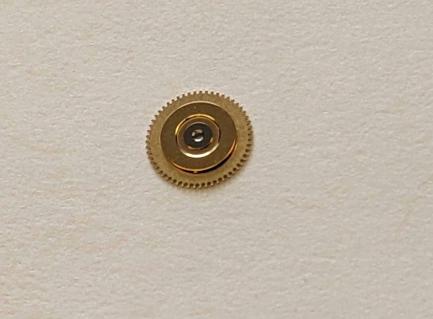 ETA 955.112 956 112 Part 2556 Calendar Date Driving wheel Swiss made 1 piece