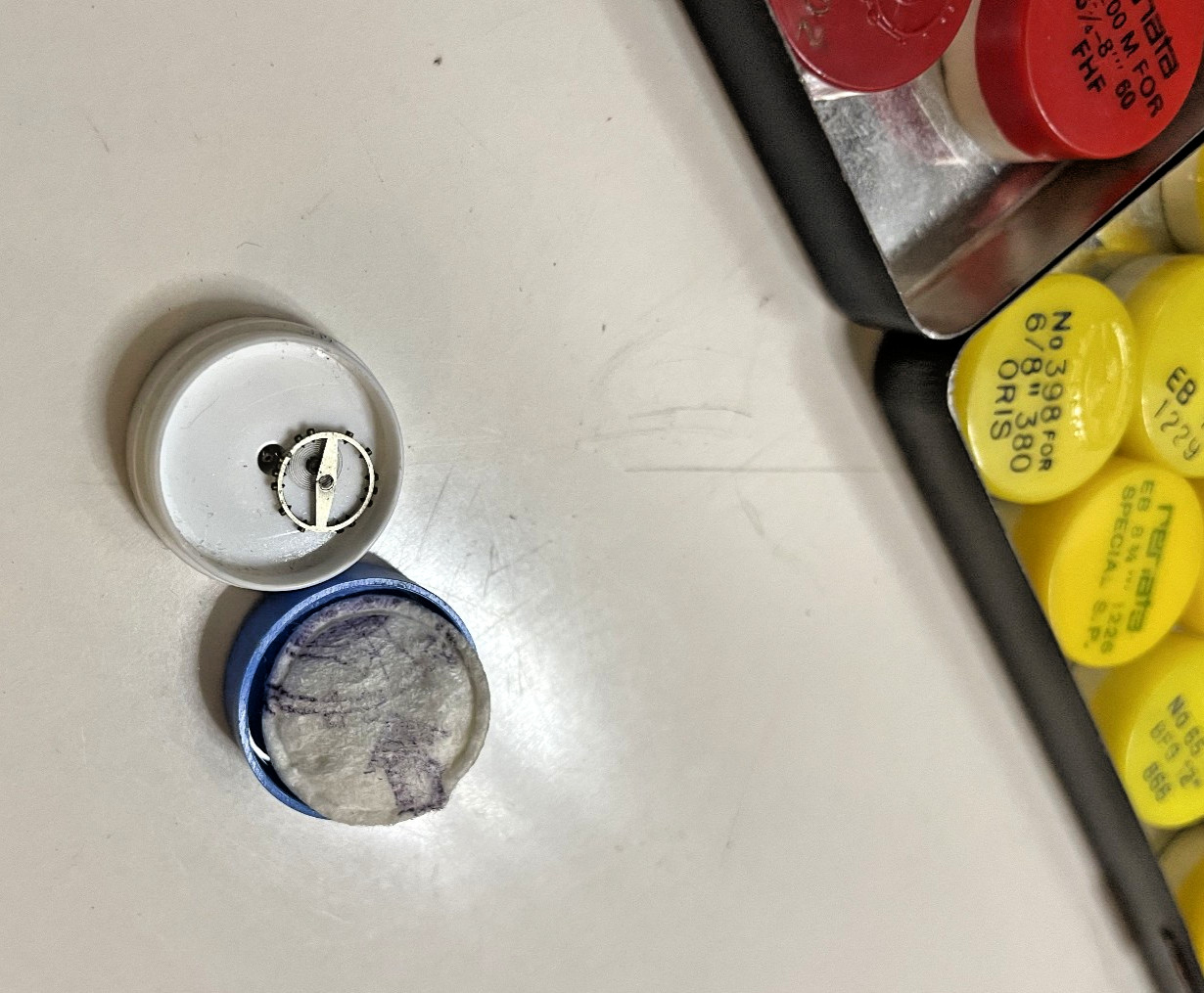 64× Vintage Watch Mainsprings Renata Progress ETA AS FHF in Tins