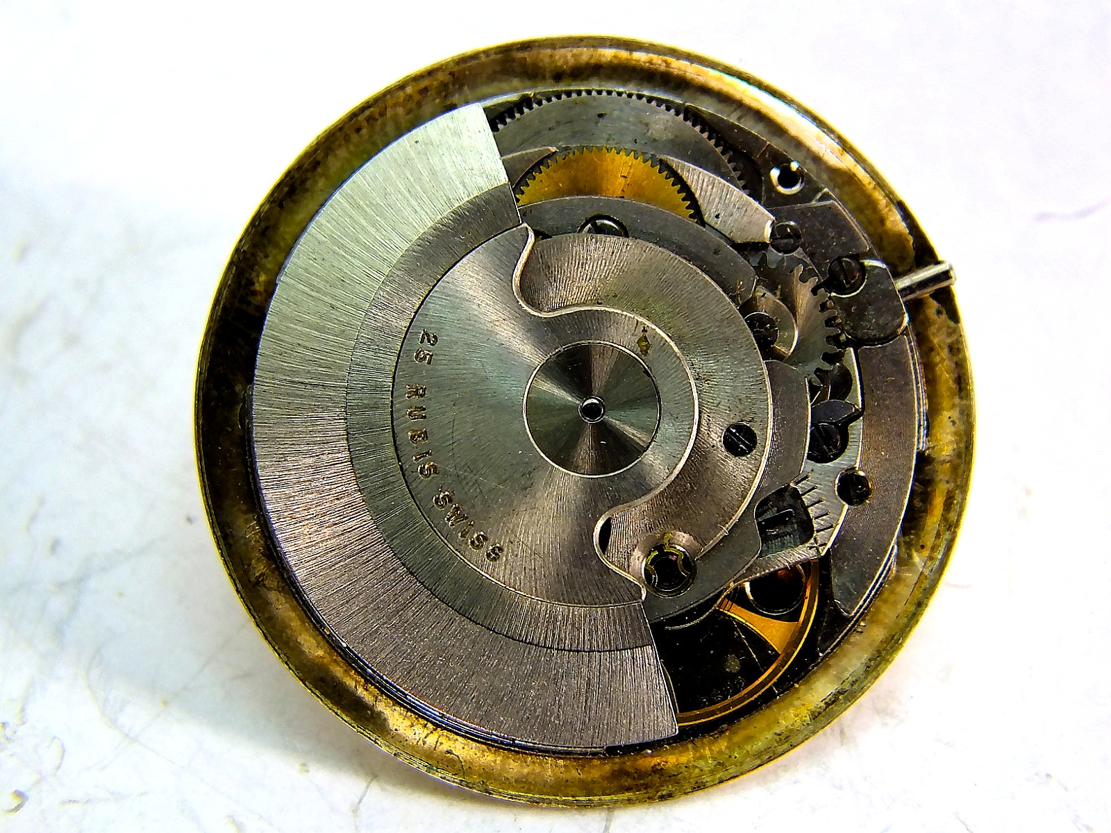 Vintage 25J ETA 2522 Automatic Movement w/Date Wheel/Window – GOOD Balance/Staff