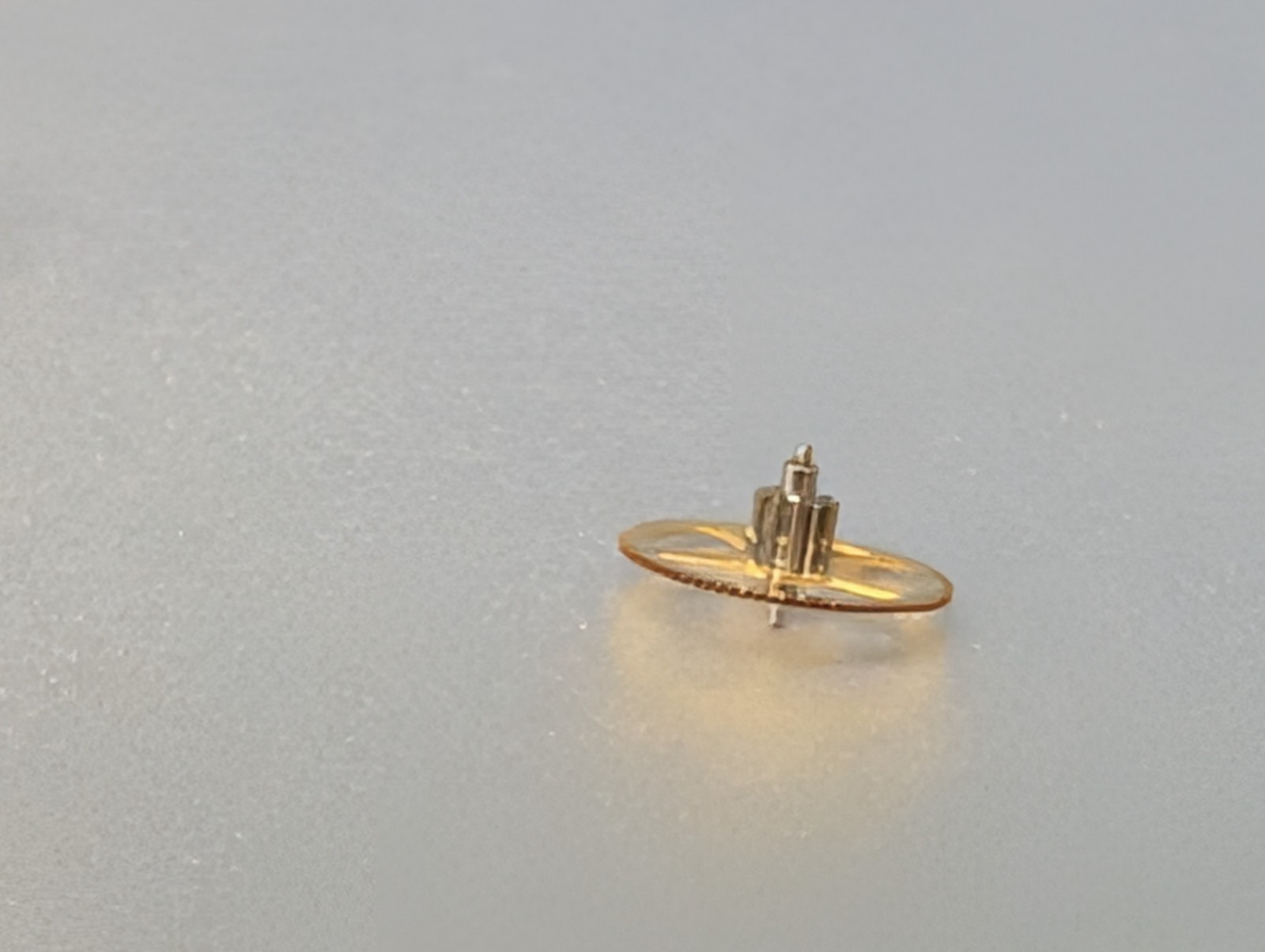Rolex 3135 330 great wheel-OPEN pre-owned for watch repair, genuine third wheel