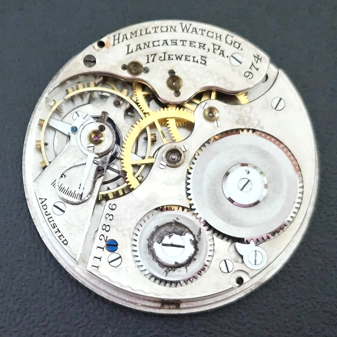 HAMILTON 974 16S 17J OF Watch Movement (BALANCE RUNS WHEN ROTATED) lot1025