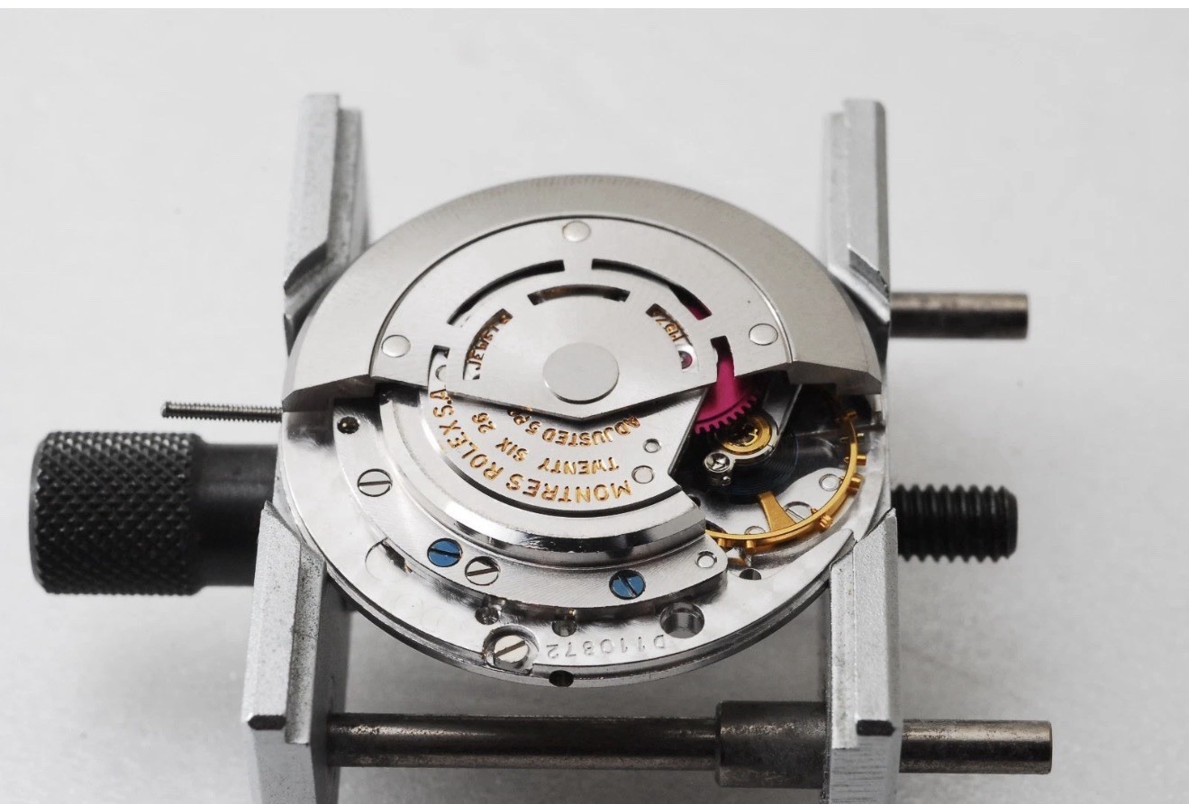 ROLEX 1570 MOVEMENT SERVICED. SEE PICTURES. For 1680,5512,5513,1016