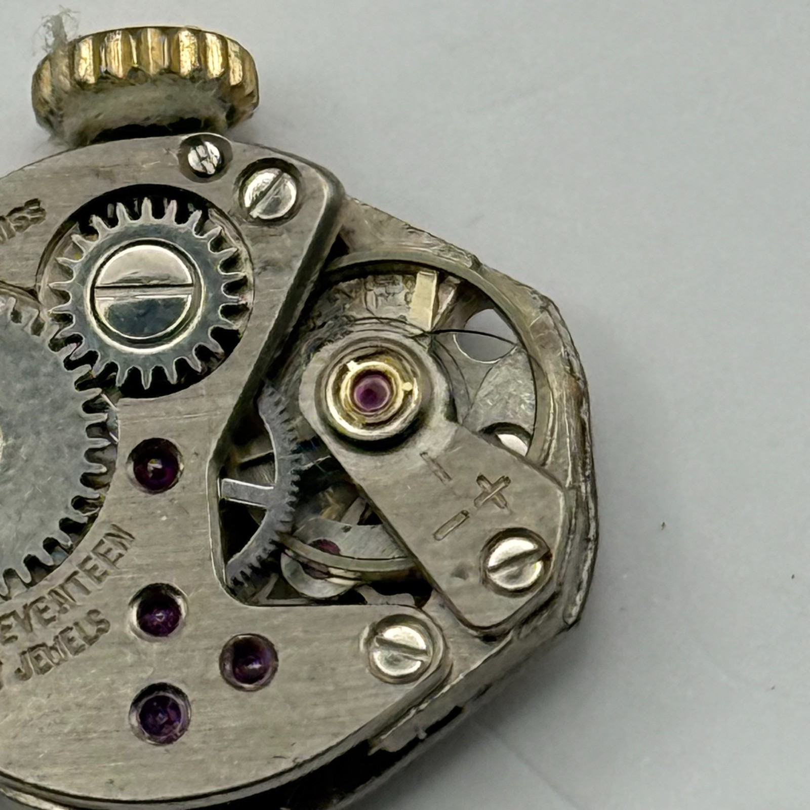 FHF 69-21 Watch Movement Nivada Swiss 17 Jewels Manual Wind Parts Repair 15.3mm