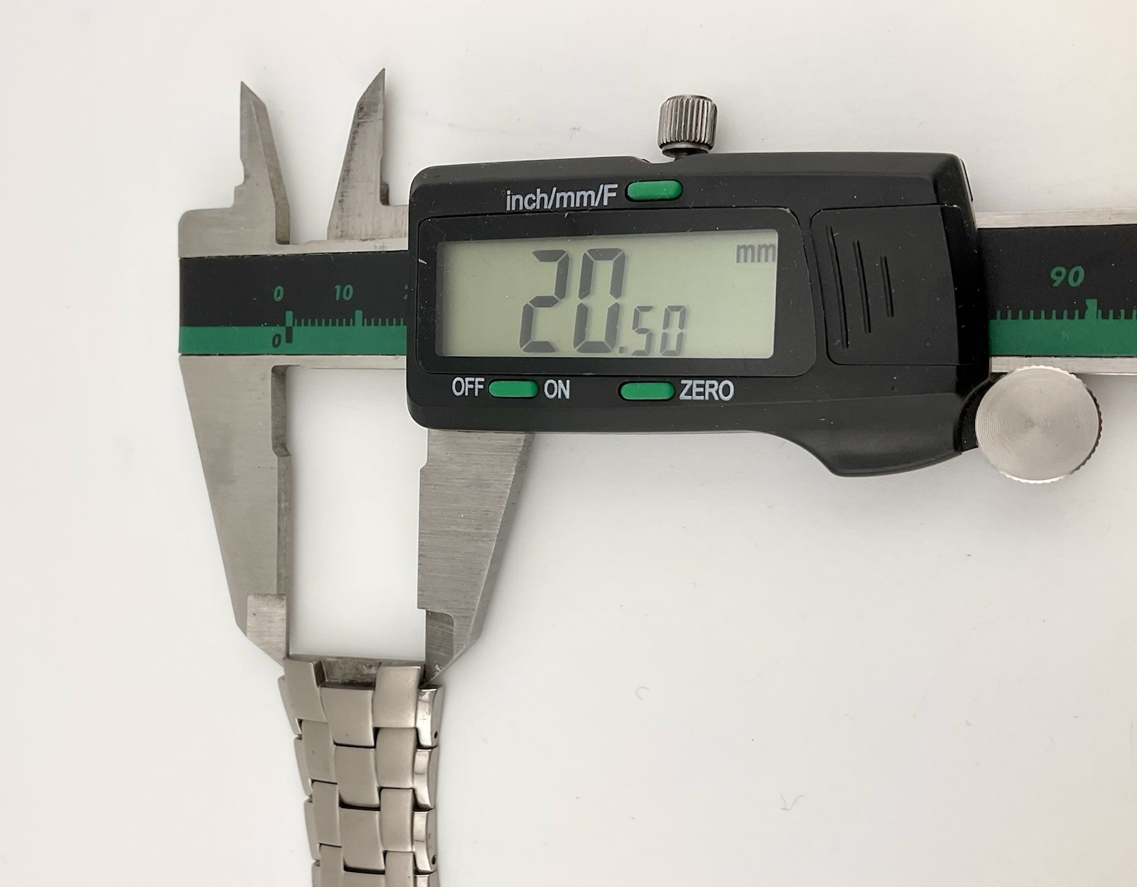 Citizen Eco Drive Titanium E111-S049610 Watch Partial Band