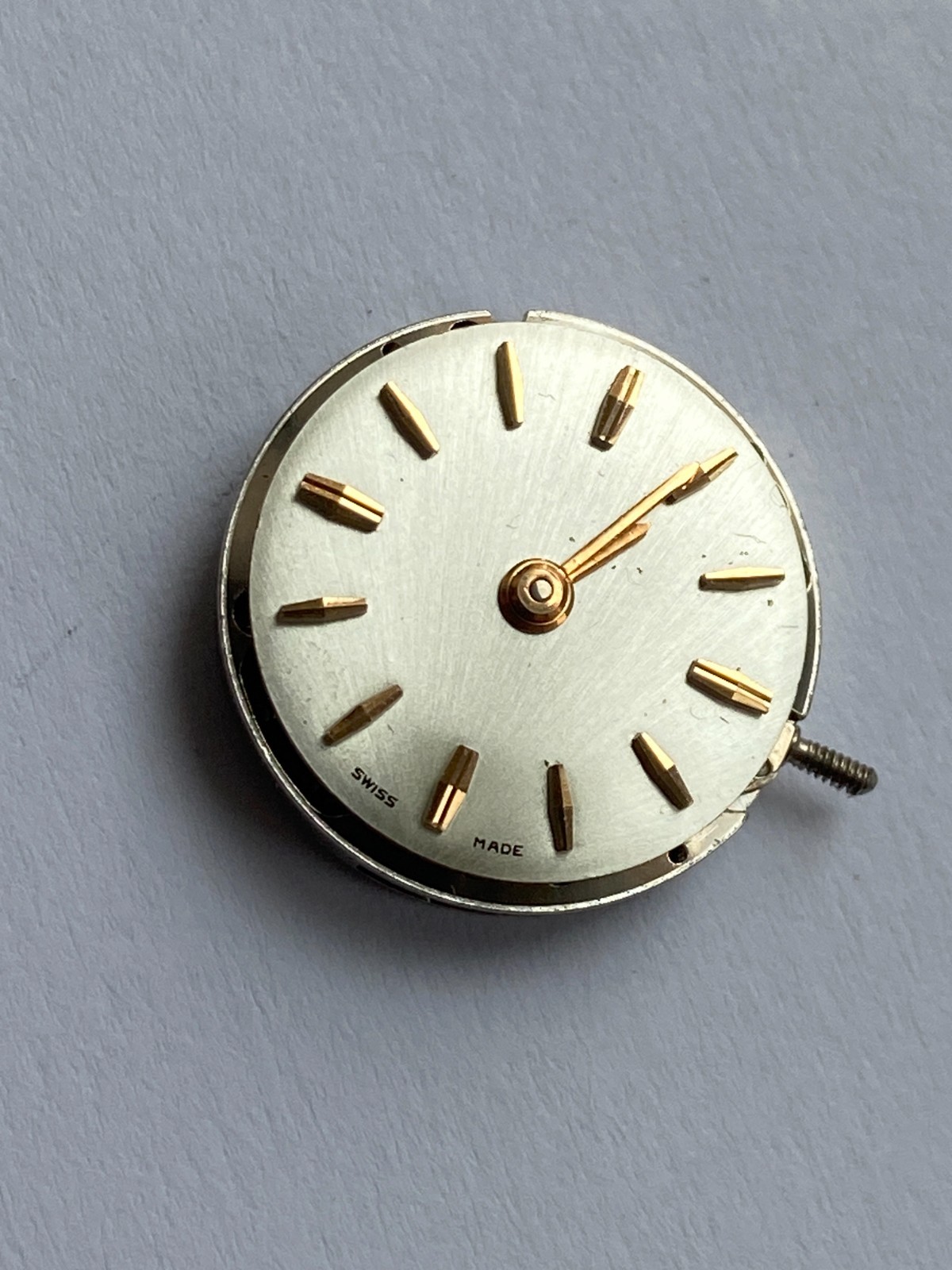 Vinatage WOMEN watch parts MOVMENT Unbranded CAL. ETA 2412 SWISS RUNNING 17 J
