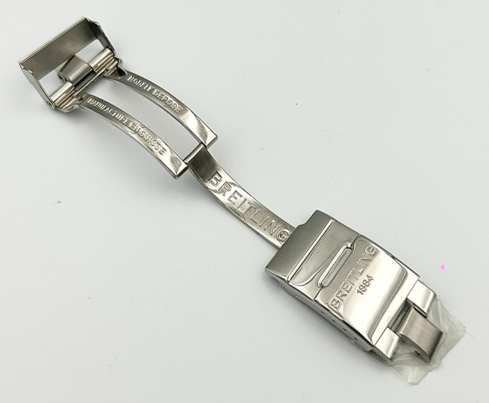 A Breitling 1884 Wristwatch Bracelet Buckle.