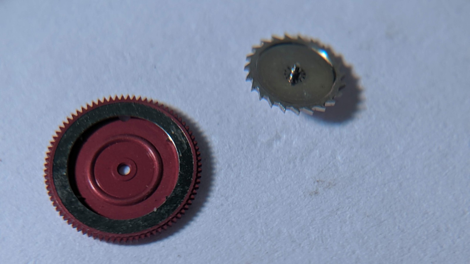 Rolex 2130 540 OLD GENERATION – HOLE in RED WHEEL, pre-owned, SALE!