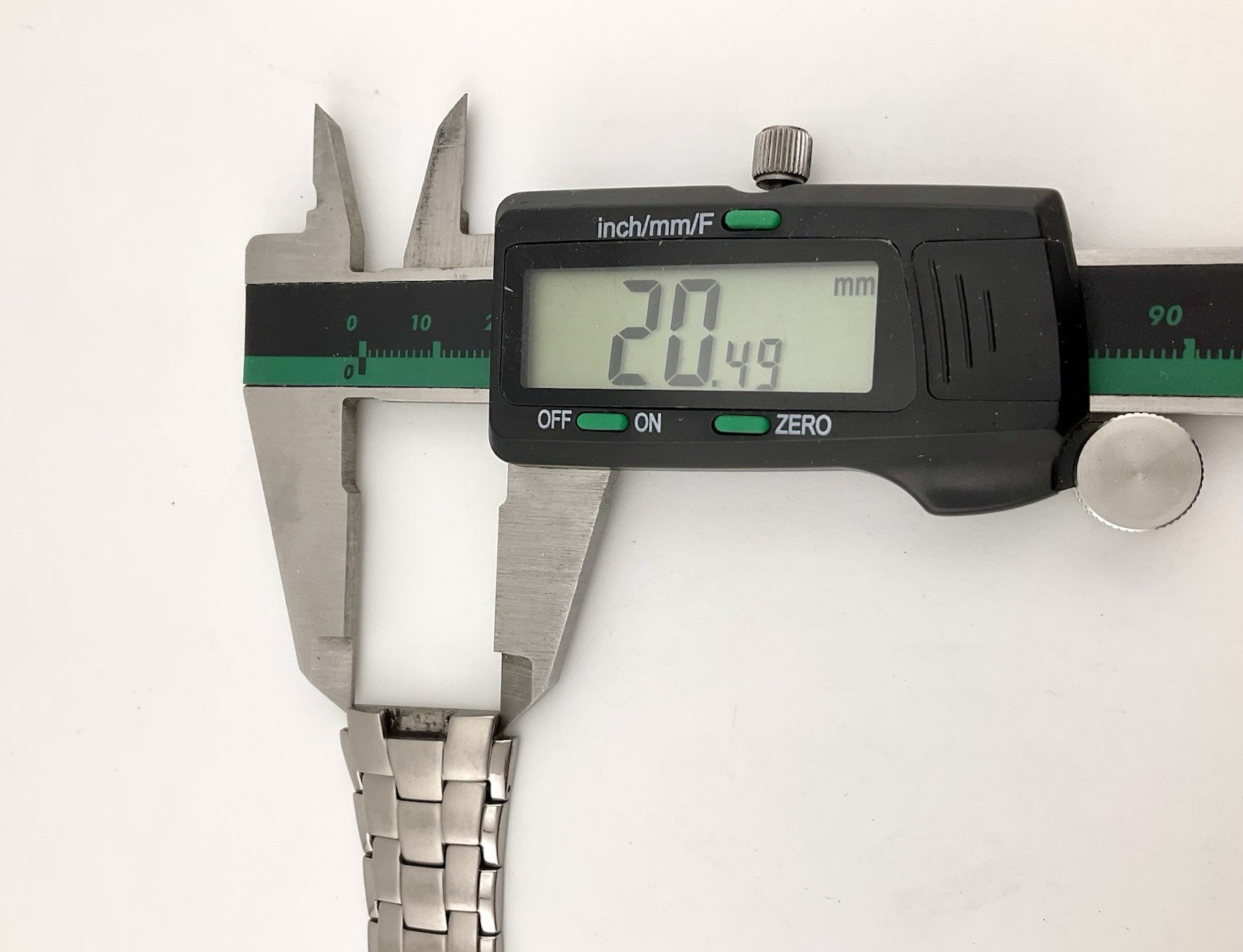 Citizen Eco Drive Titanium E111-S049610 Watch Partial Band