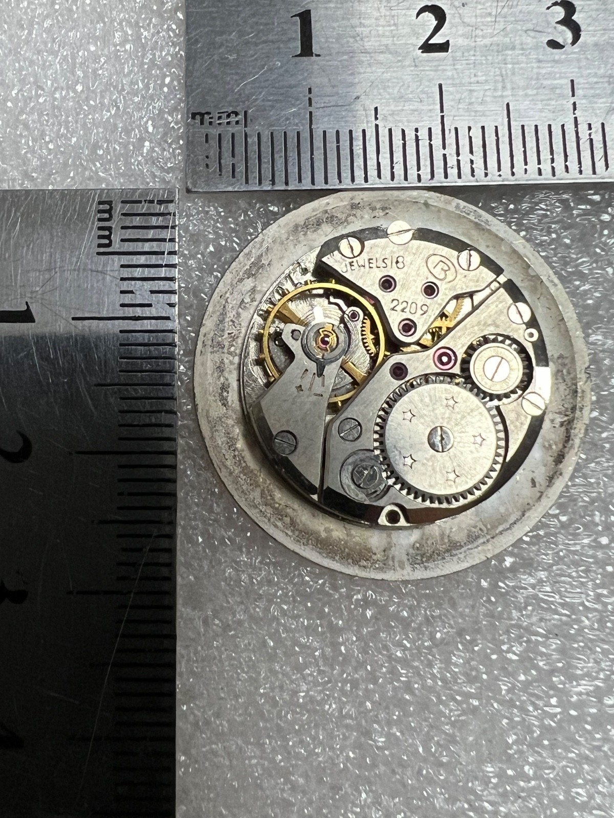VINTAGE Vostok Wostok Cal. 2209 USSR SOVIET watch Movement. FOR PARTS