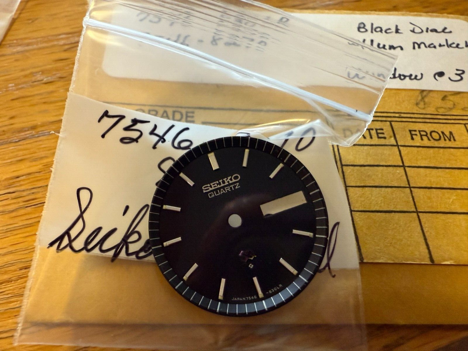 NEW VTG 1980’s Seiko Men’s Watch dial Black SQ Window Silver lum 7546-830LR