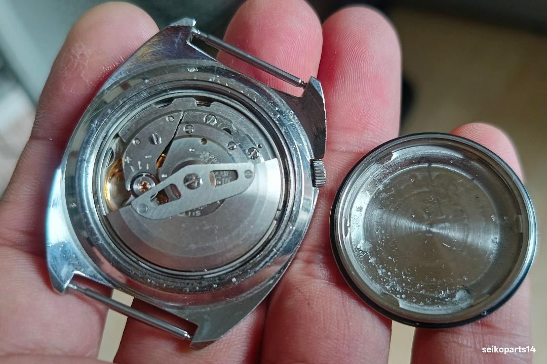 SEIKO NAVIGATOR TIMER 6117-8000 YEAR 1969 JUN -/+5 SPD ACCURACY RARE SILVER DIAL